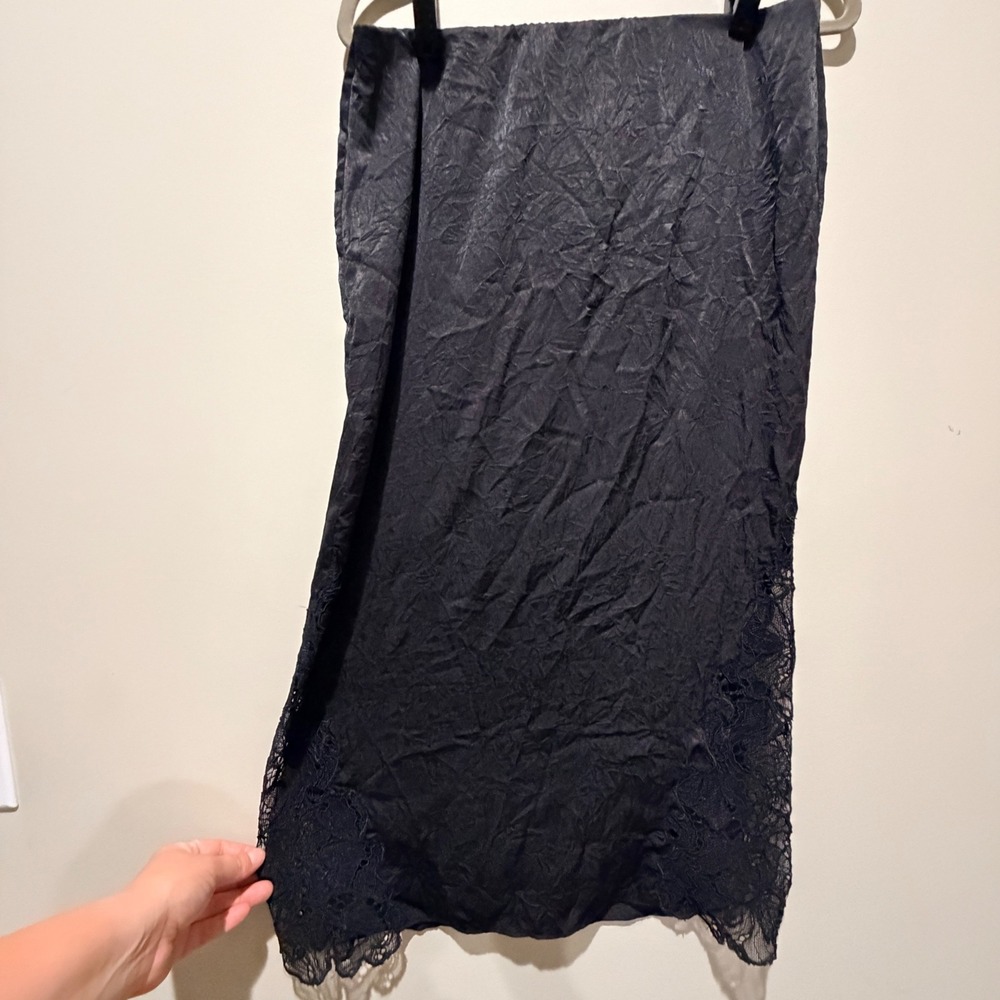 HM Lace Trim Midi Skirt Women Size 6 Black Satin Crinkle Whimsigoth Goth Minimal